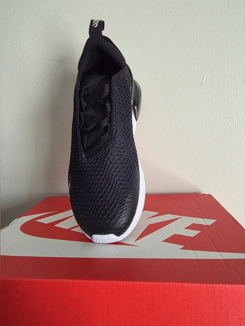 Nike Air Max 270 PS Size 1 Youth New With Box